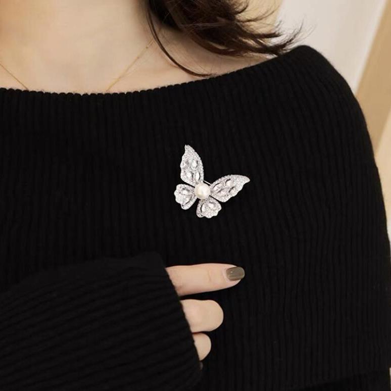 Elegant Butterfly Pearl Brooch - Women's High-End Niche Jewelry Pin