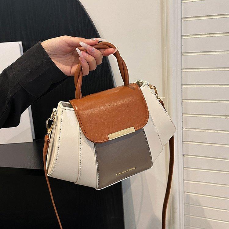 Contrasting Color Portable Small Bag Women's Spring and Summer Niche Design Versatile Small Square Bag Premium Texture Shoulder Bag