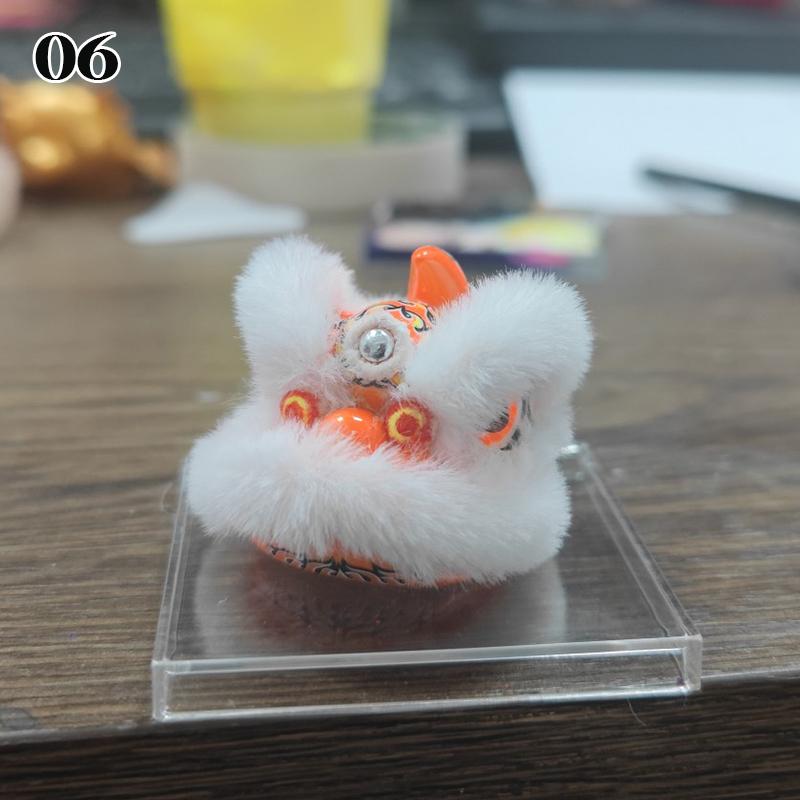 Chinese Lion Dance Ornaments Chinese Style Lion Dance Feng Shui Lucky Keychain Living Room Car Office Desktop Decor Crafts