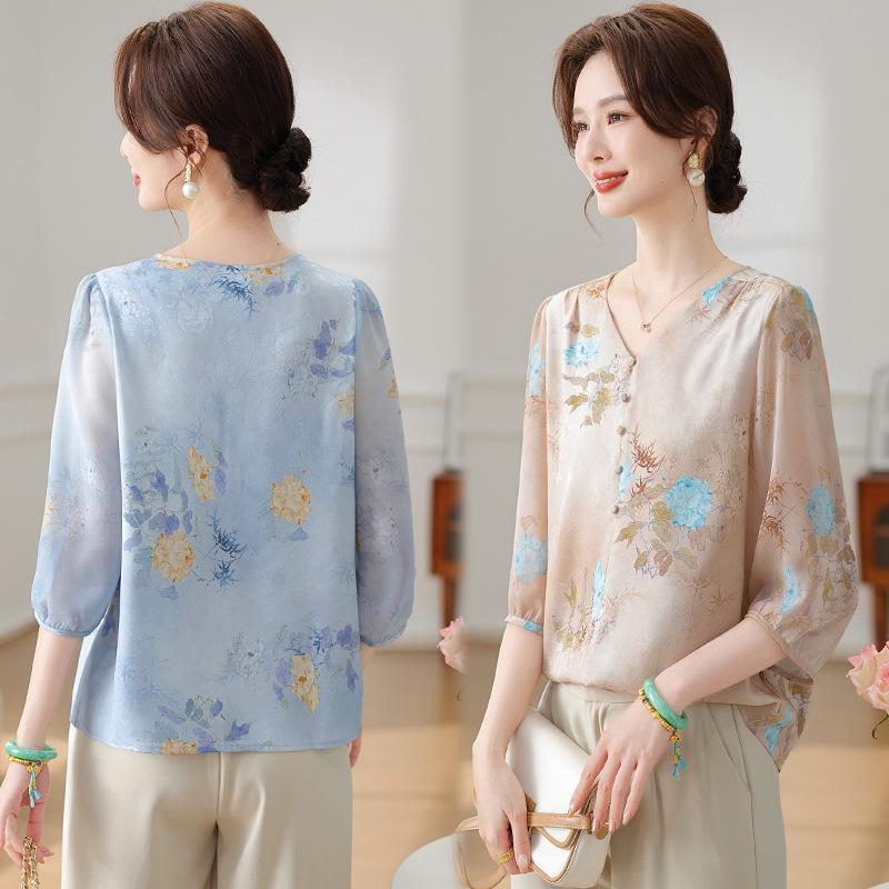 Mom's Summer Mid-Sleeve Chiffon V-Neck Shirt: Loose Print Top for Middle-Aged & Elderly Women
