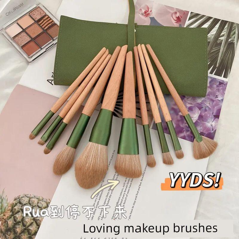 

New Arrival 10 PCs Green Radish Makeup Brushes Suit Super Soft Fiber Hair Face Powder Eye Shadow Eyebrow Brush Makeup Tools In Stock 10 green makeup brushes