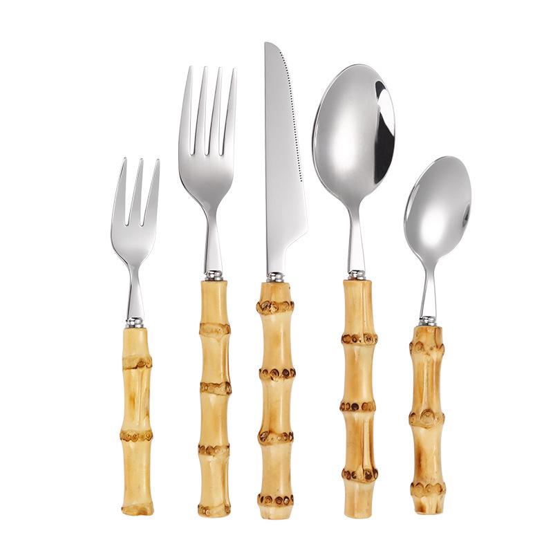 Japonská nerezová příborová sada s bambusovými rukojeťmi - Nůž, vidlička a lžíce pro venkovní nebo hotelové použití