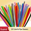 Buntes DIY-Chenille-Pfeifenreiniger-Set für Bastelarbeiten und handgefertigten Schmuck für Kleinkinder.