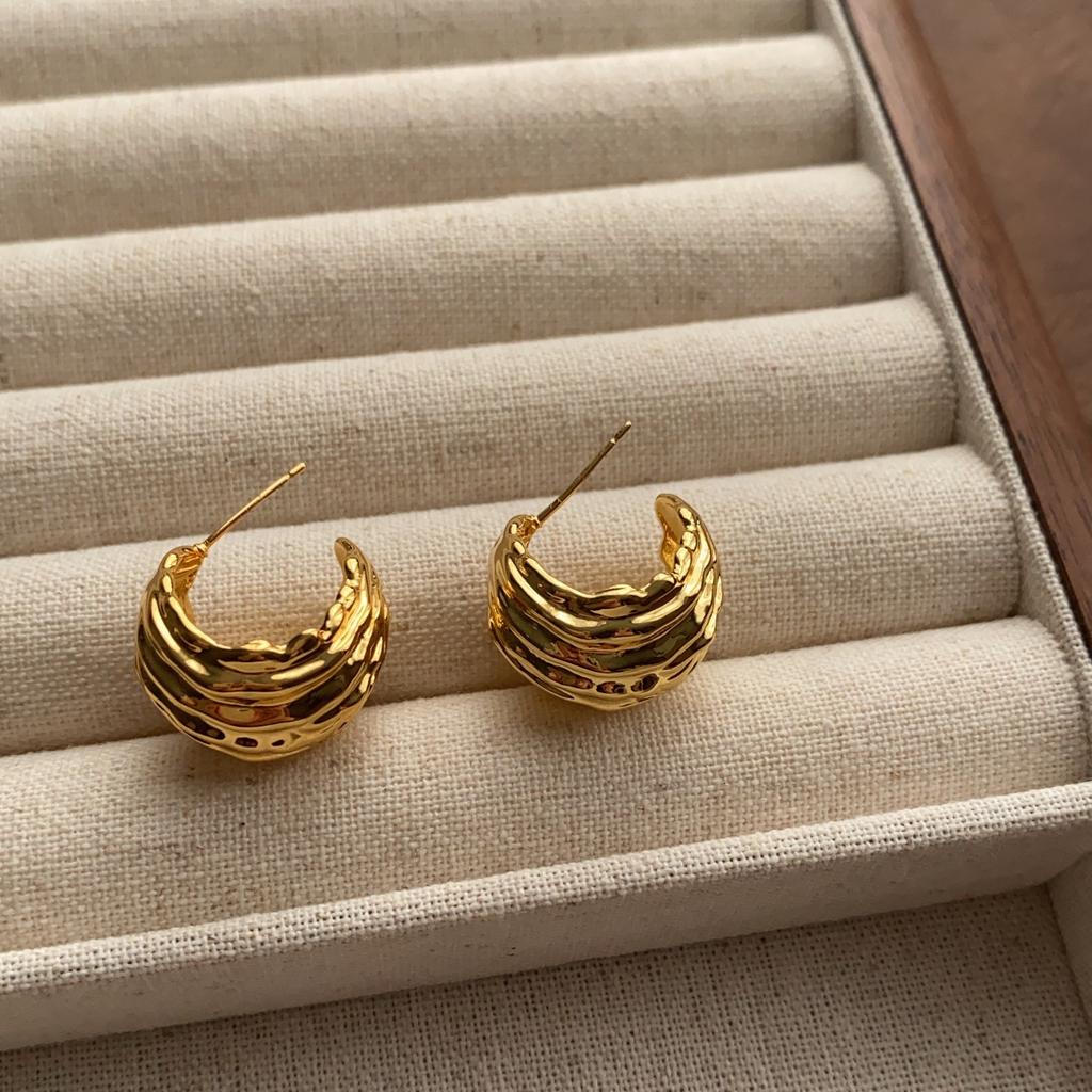 Classic Simple C-shaped Earrings Three-dimensional Low-key Exquisite Earrings Personalized Advanced