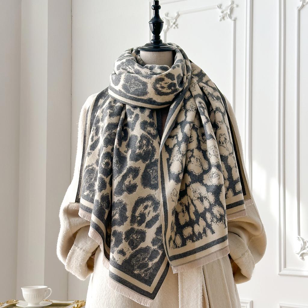New Elegance Women Leopard Print Scarf  Winter Warmer Pashmina Two-Sided Scarves Female Shawls Thick Blanket Wraps Foulard