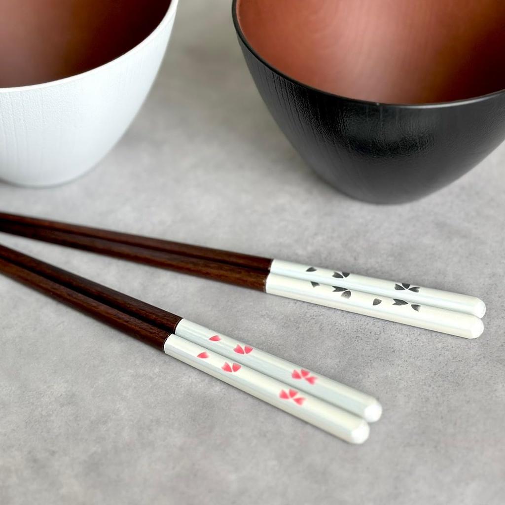 Yamaga Lacquerware Shop Bowl and Chopsticks Set with Gift Box - Gift Set, Present, Gift (Multi-bowl, White & Black)