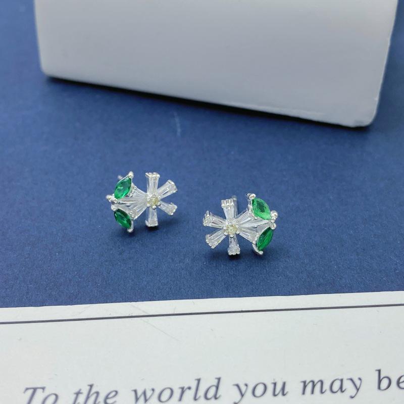 Sterling Silver Snowflake Earrings with Zircon - Korean Style, Elegant, Versatile, and Light Luxury. 925 Sterling Silver