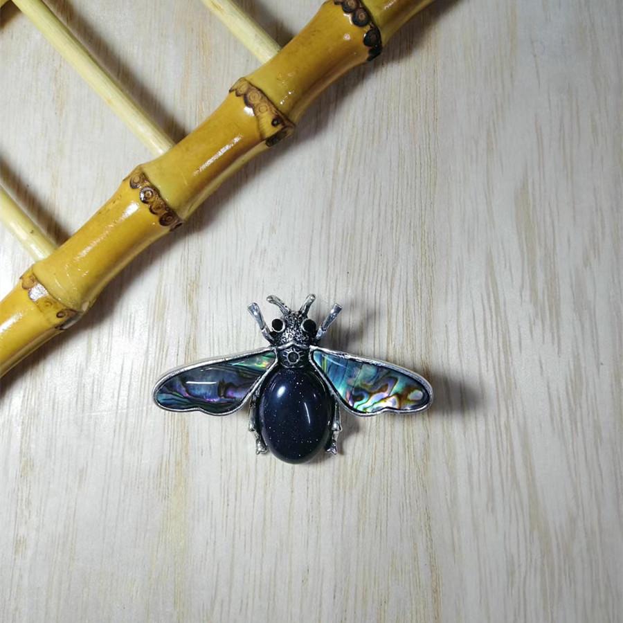 Shell Embedded Butterfly Brooch Pin Pendant With Fashionable Purple Crystal For Women And Men