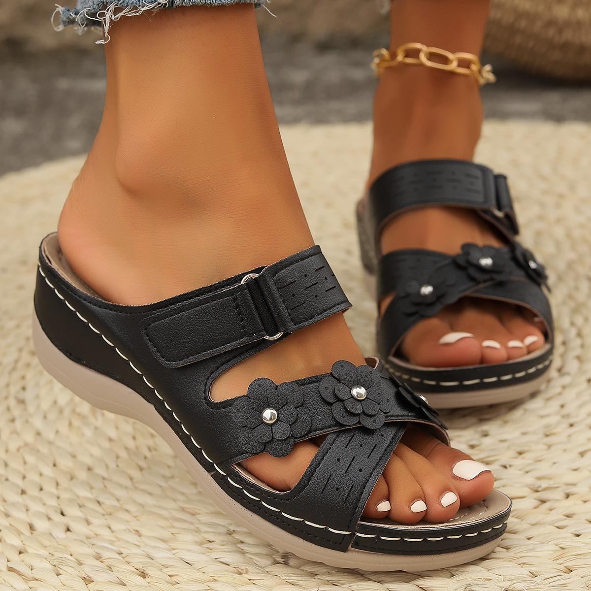 

Большие туфли на танкетке с декоративным цветком в стиле ретро, новинка 2024 года, повседневные пляжные сандалии с толстой подошвой и рисунком «рыбий рот» 36 чёрный