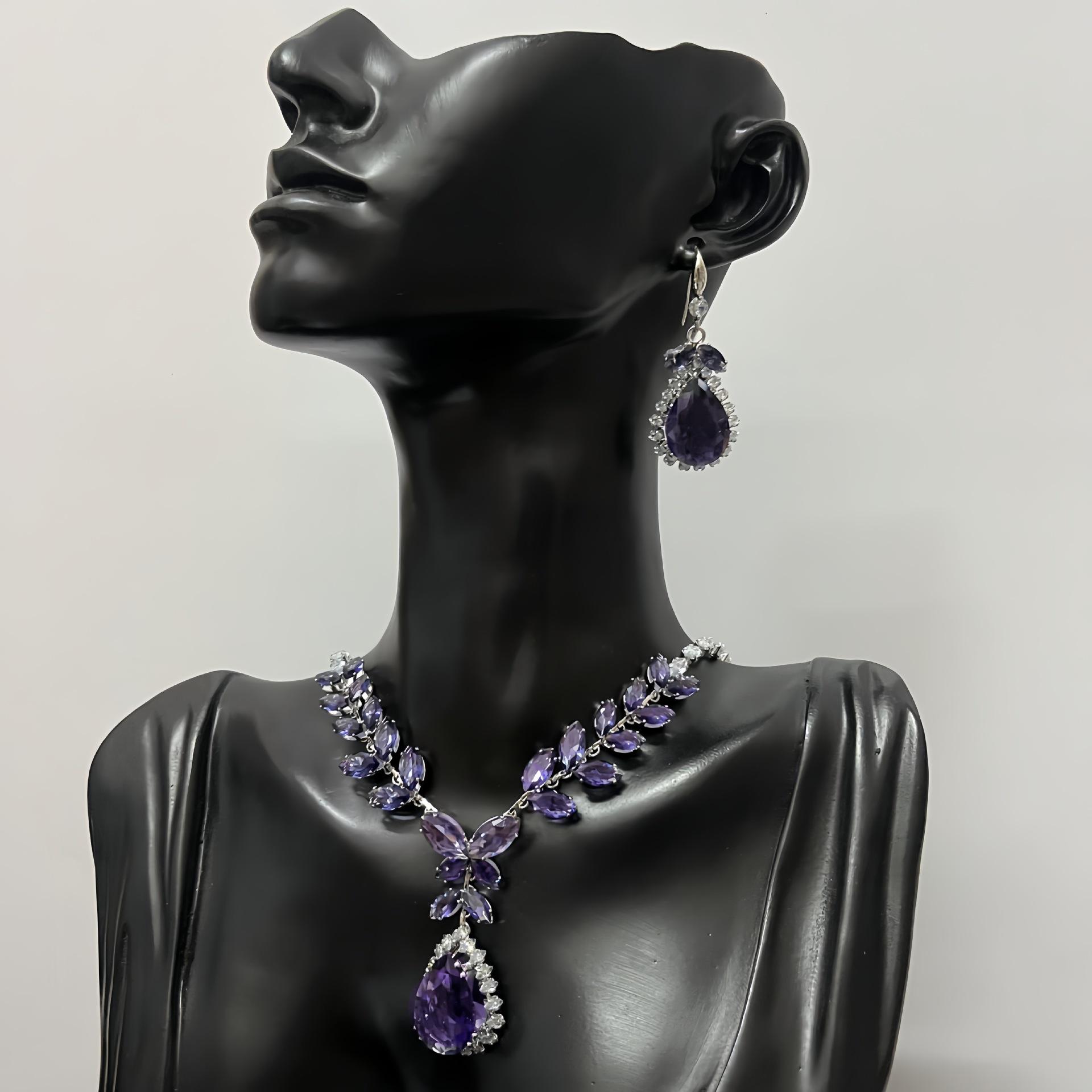 2024 Elegant European  American Light Luxury Sapphire Necklace  Earrings Set: Versatile Bridal Fashion