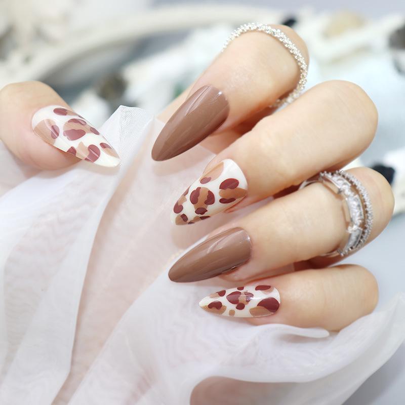 New 2023 High-End Dopamine Wearable Nails: Amber Leopard Print, Autumn Whitening Style, Detachable Set of 24