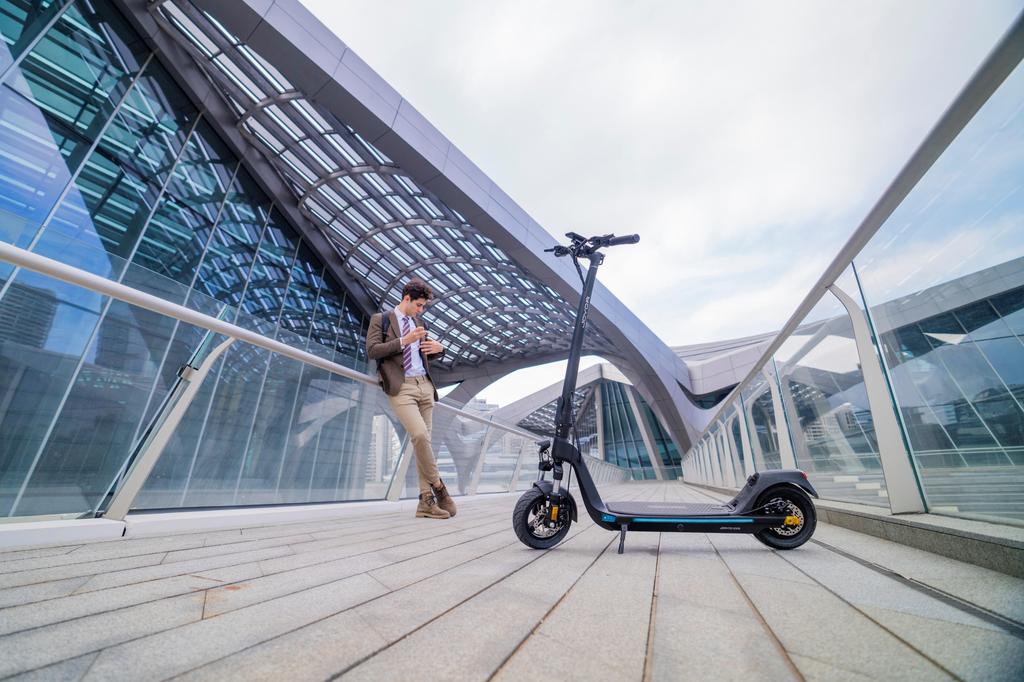 JOYOR C10 Electric Scooter 48V 10.4Ah Battery, 500W Motor, 10 Inch Tires, 30-40KM Range, NFC Unlocking Foldable E-Scooter