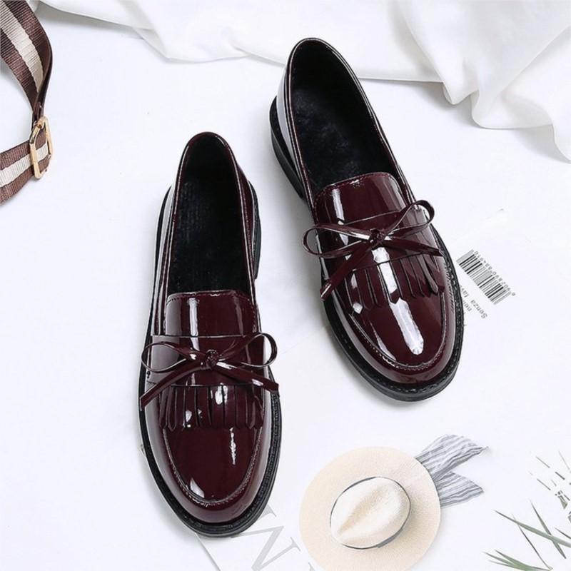 Scarpe basse chunky da donna primavera autunno nuove scarpe da donna scarpe in pelle con fiocco mocassini con frange studenteschi donna Inghilterra C400