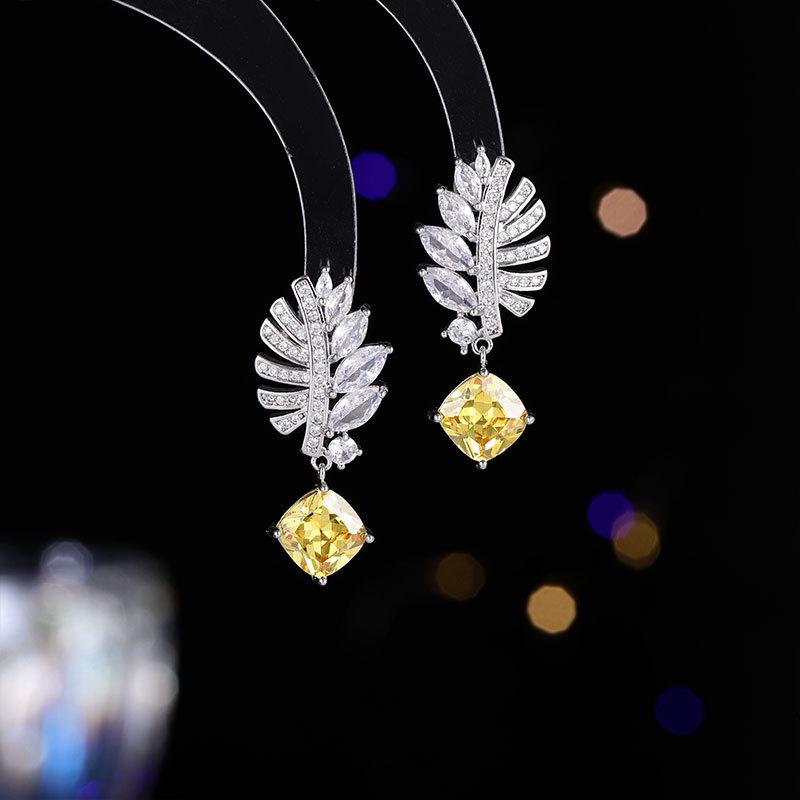 New Fashion Women's Designer Light Luxury Earrings Micro Set With Zircon Elegant And Versatile Leaf Earring Accessories