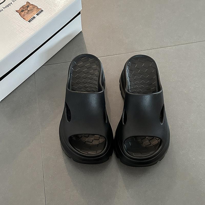 Fashion sandals simple thick-soled heightening cool slippers women's summer Korean version solid color casual versatile beach one-word sandals