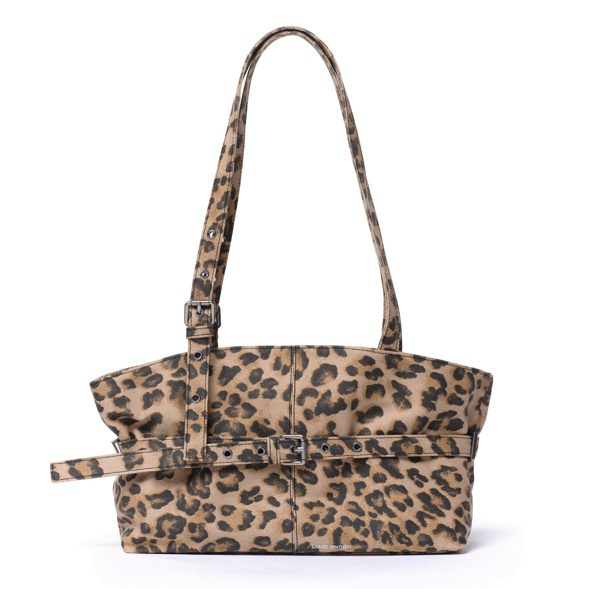 

Korean niche brand SAMO bag women s street straps leopard print shoulder bag handbag 36*11*28