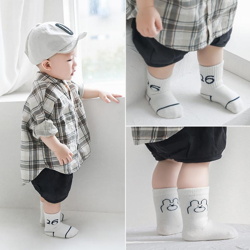 5 Paires/Lot Chaussettes Bébé Rayées Mignonnes Ours Dessin Animé Lettre Nouveau-né Chaussette Mi-Mollet Printemps Automne Coton Doux Chaussettes Nourrisson