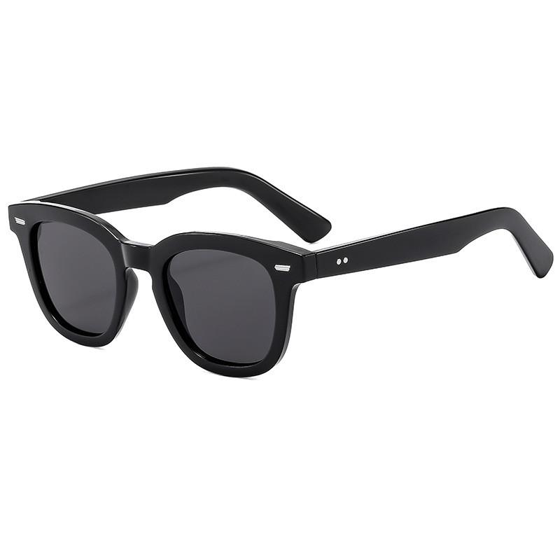 

Retro Black Frame Uv400 Polarized Sunglasses For Outdoor Travel And Fashion BlackFrameGrayLens
