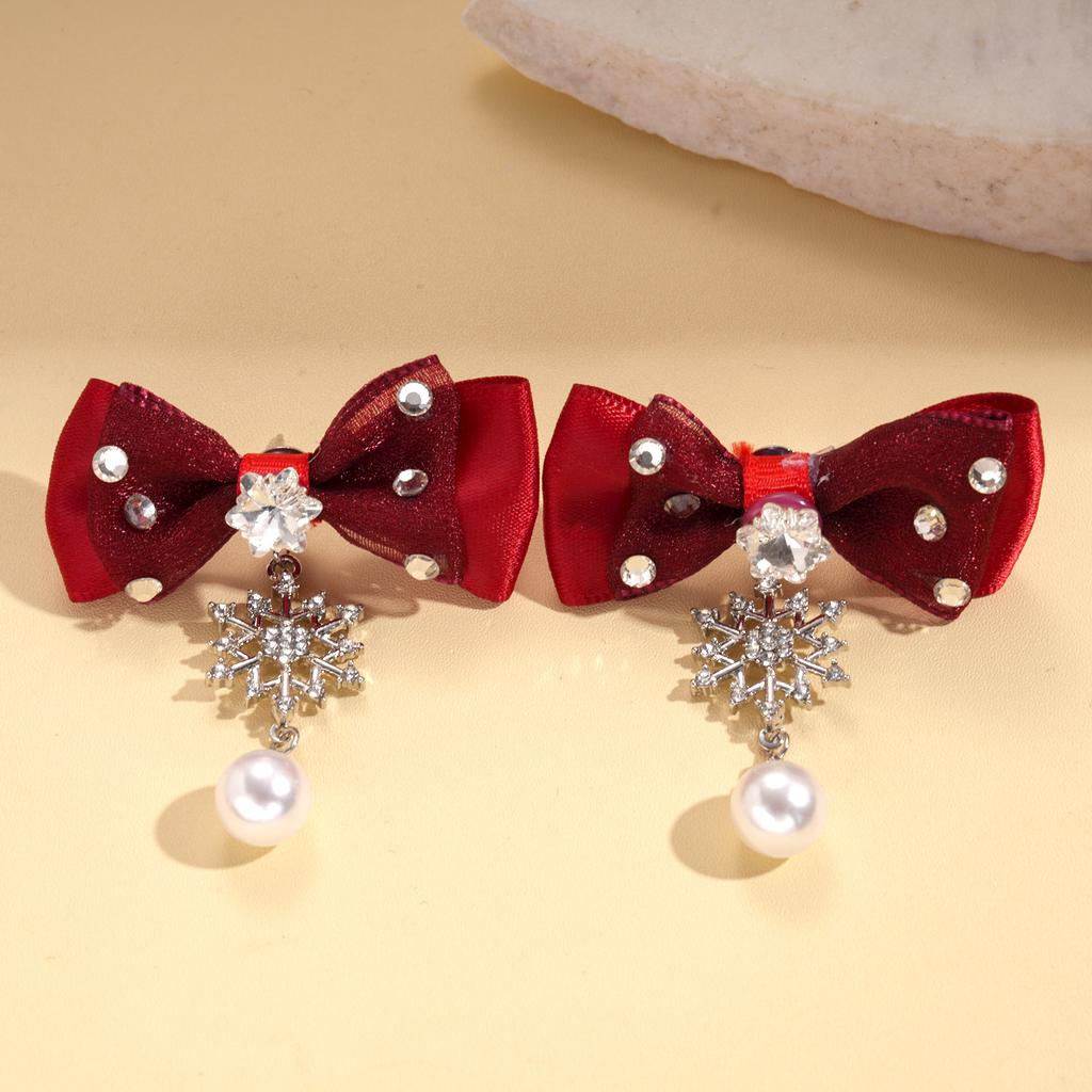 Diamond imitation pearl bow snowflake sweater chain Christmas atmosphere light luxury necklace