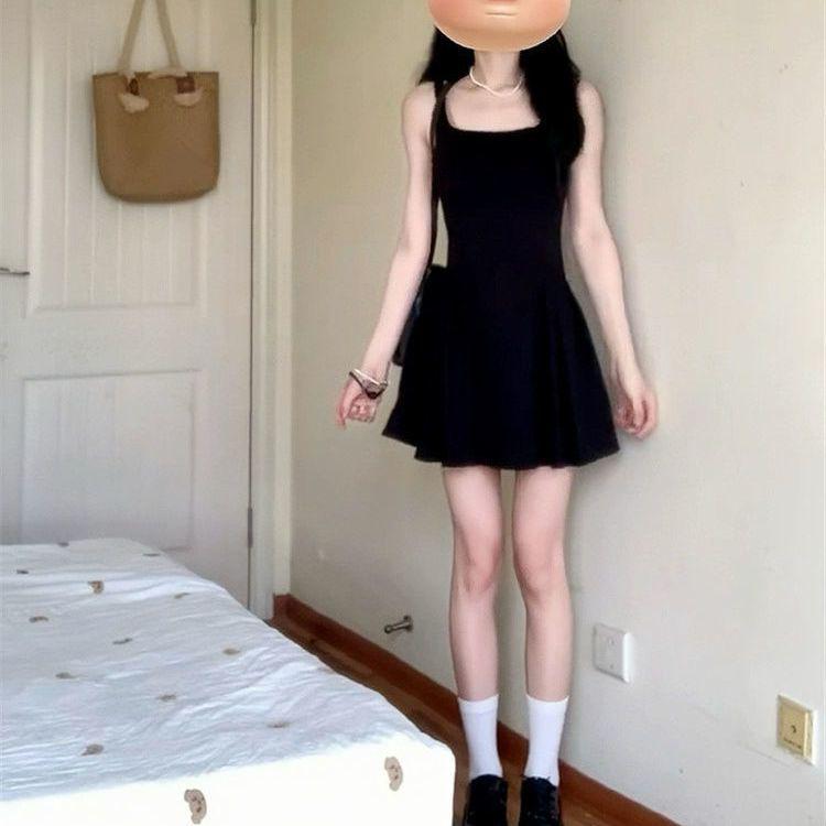 Women s Summer Hepburn-Style Black Slip Dress - Waist-Cinching, Slimming, Temperament Little Black Dress, Short Skirt. S 60-85