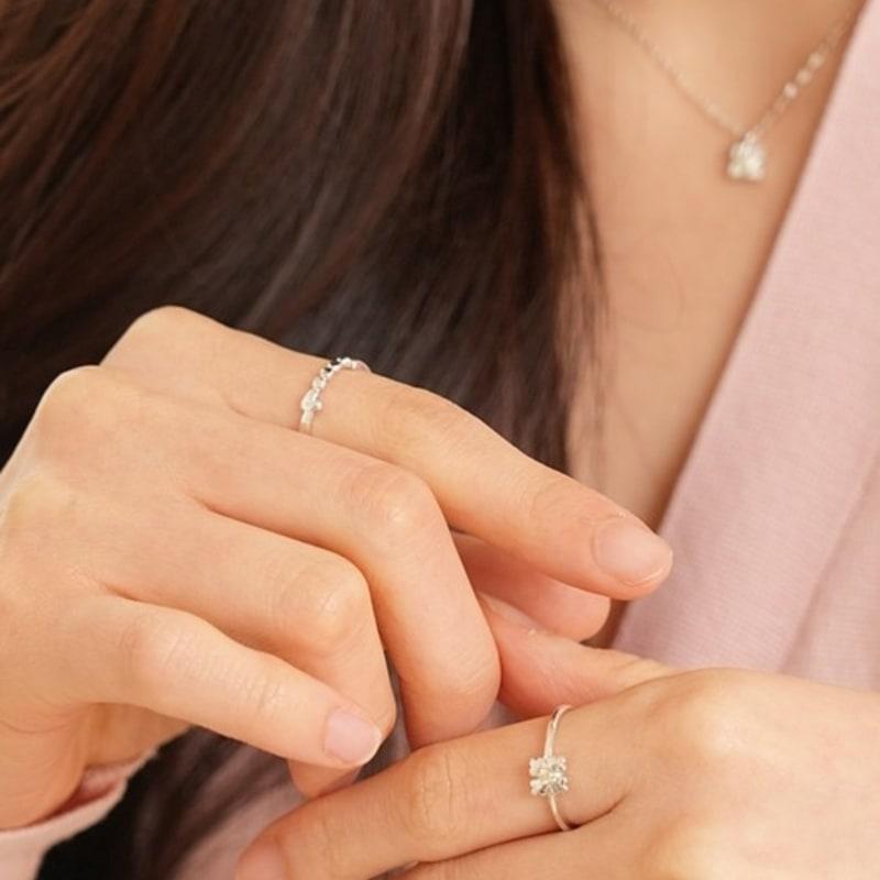 BELLOOGGI Little Heart Ball Chain Ring