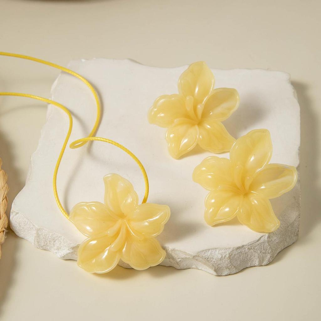 Summer New Beach Vacation Style Yellow Flower Jewelry Set for Women's Jewelry Fresh and Cute Flower Necklace