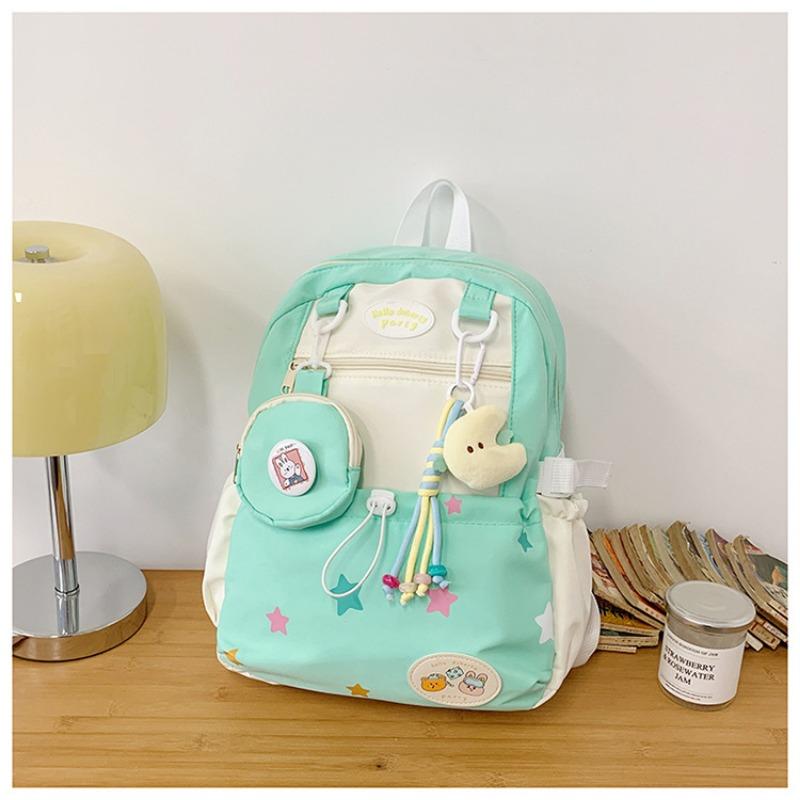The new schoolbag is high-value, fresh and sweet backpack, light for junior high school students, and large-capacity backpack for spring outing.