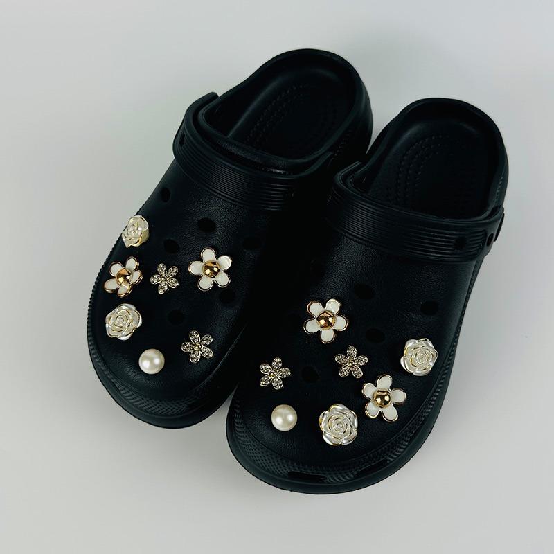 14DB Divatos Cipődísz Készlet Kiegészítők Lyukas Cipő Csat Vízgyémánt Gyöngy Rózsa DIY Cipődíszek Női Lányok Buli Ajándék