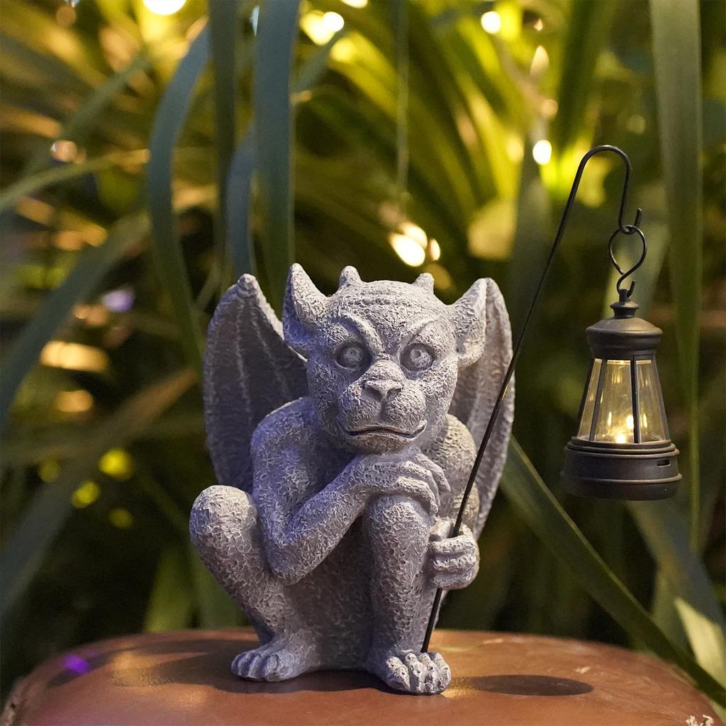 Garden Gargoyle Statue with Solar Light Gothic Lantern Decorative Monster Dragon Creep Scary Sculpture Lighting for Walkway Lawn
