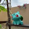 Environmentally Friendly Statue Cute Bulbasaur-Shaped Resin Figurine, Classic Cartoon Collectible with Red Eyes Green Waterproof Outdoor Ornament