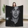 V-Vampire D-Diaries Damon Salvatore TV Coperta di Flanella Morbida Coperta da Lancio Arte Per Arredamento Casa Camera da Letto Letto Divano Picnic Regali per Fan