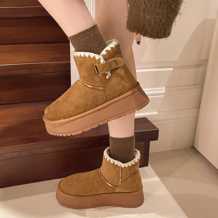 

Fur integrated thick-soled snow boots women s 2025 new winter short boots piled and thickened warm Northeast snow cotton shoes 40
