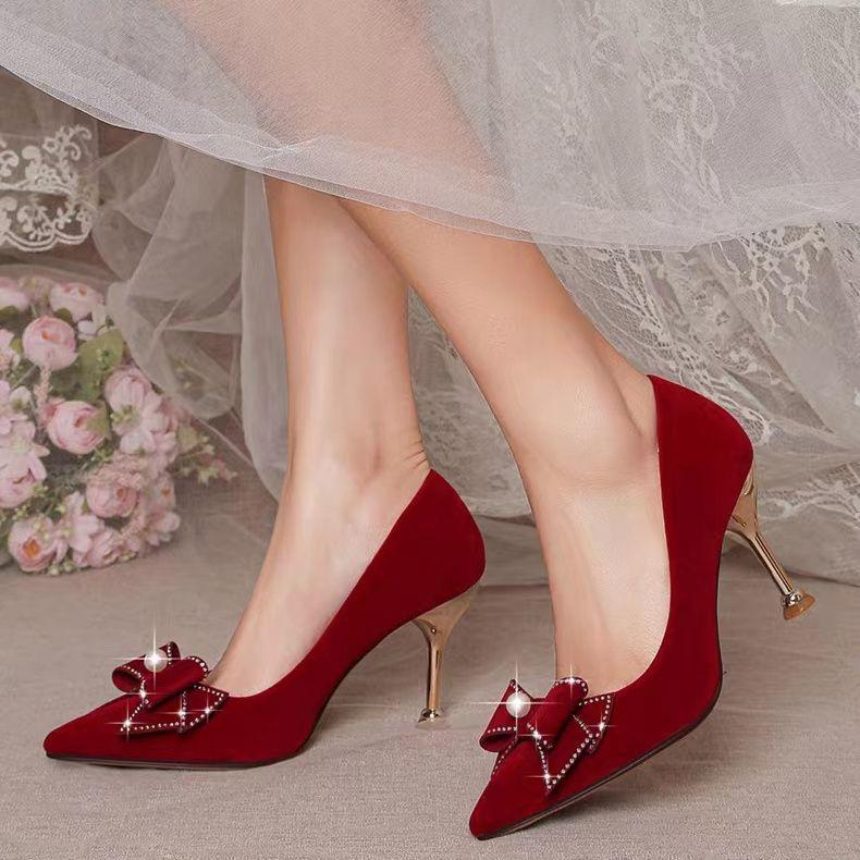 Red wedding shoes spring girl Xiuhe Chinese dress bride shoes spring 2025 new niche wedding high heels