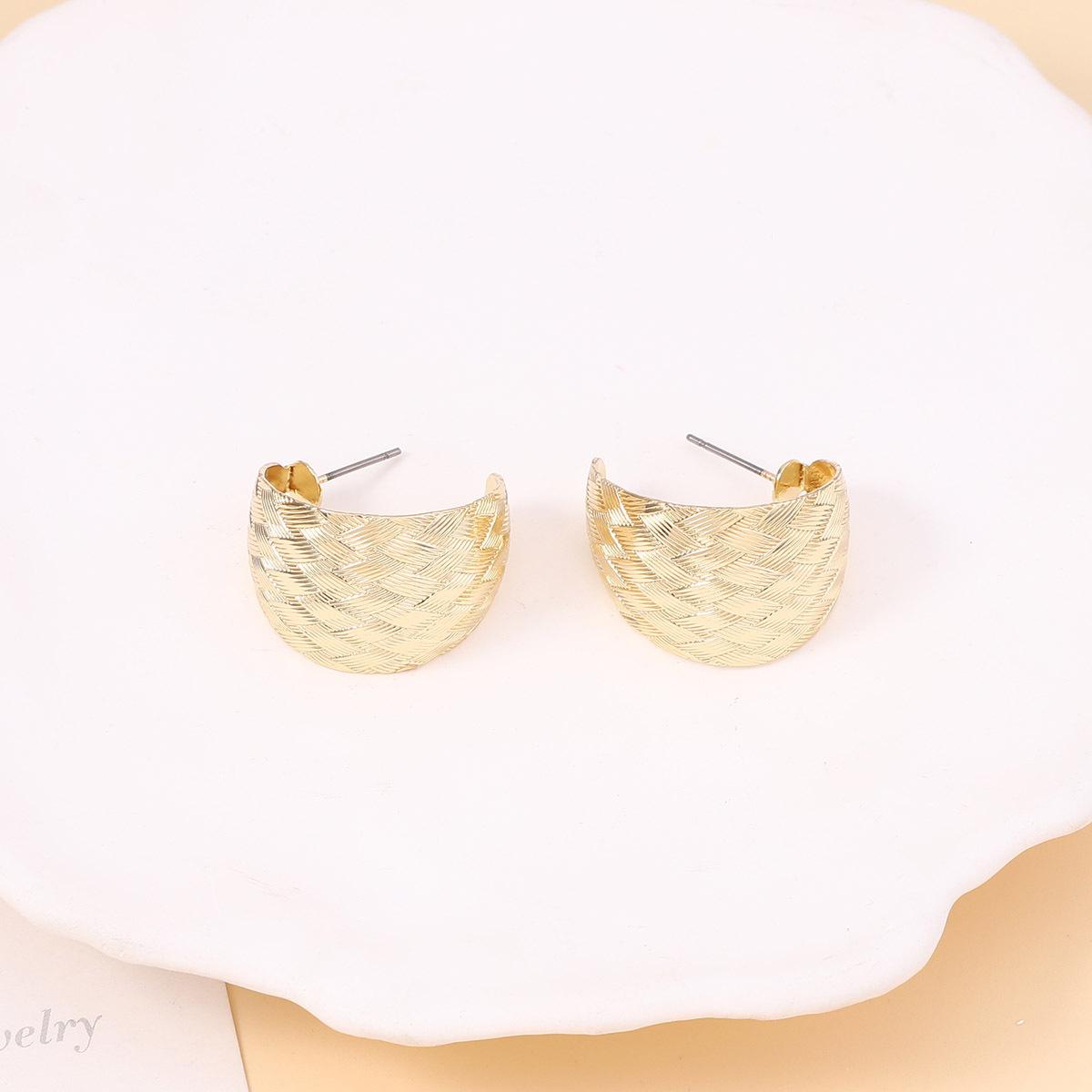 

Ретро и уникальные серьги-пусеты широкой С-образной формы с текстурой бамбукового колена, простые, модные, изысканные и высококлассные