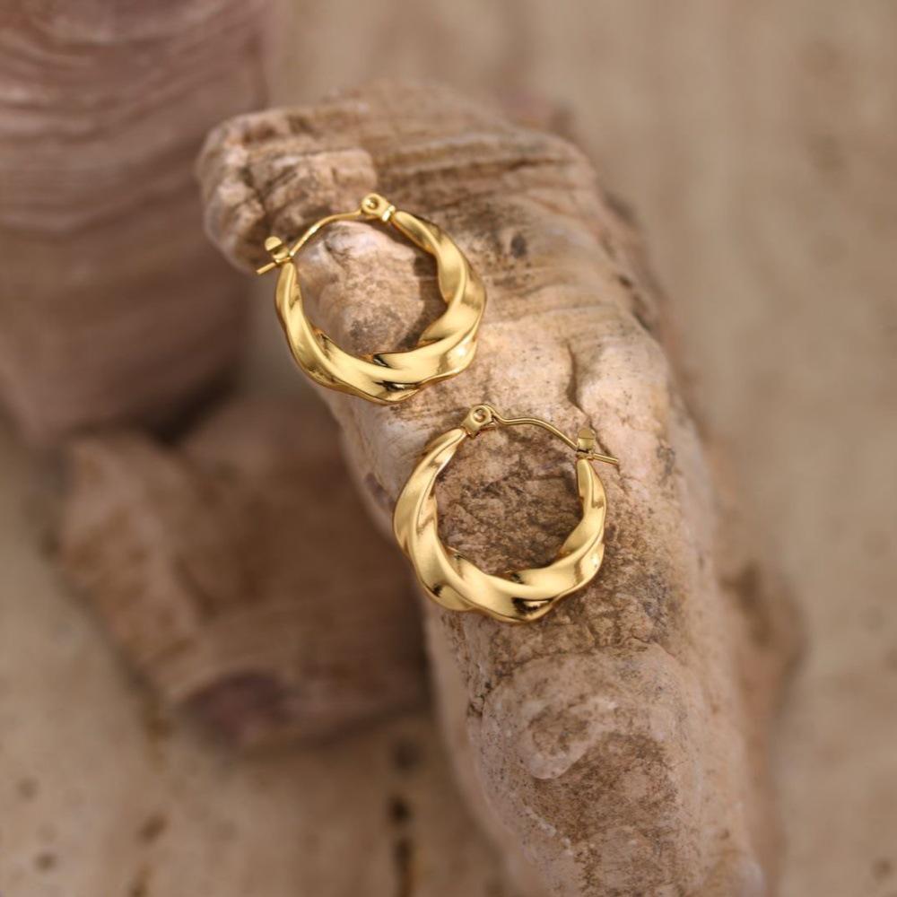Geometric Hammered Stainless Steel 18K Gold Stud Earrings - Fashionable Ear Ornaments