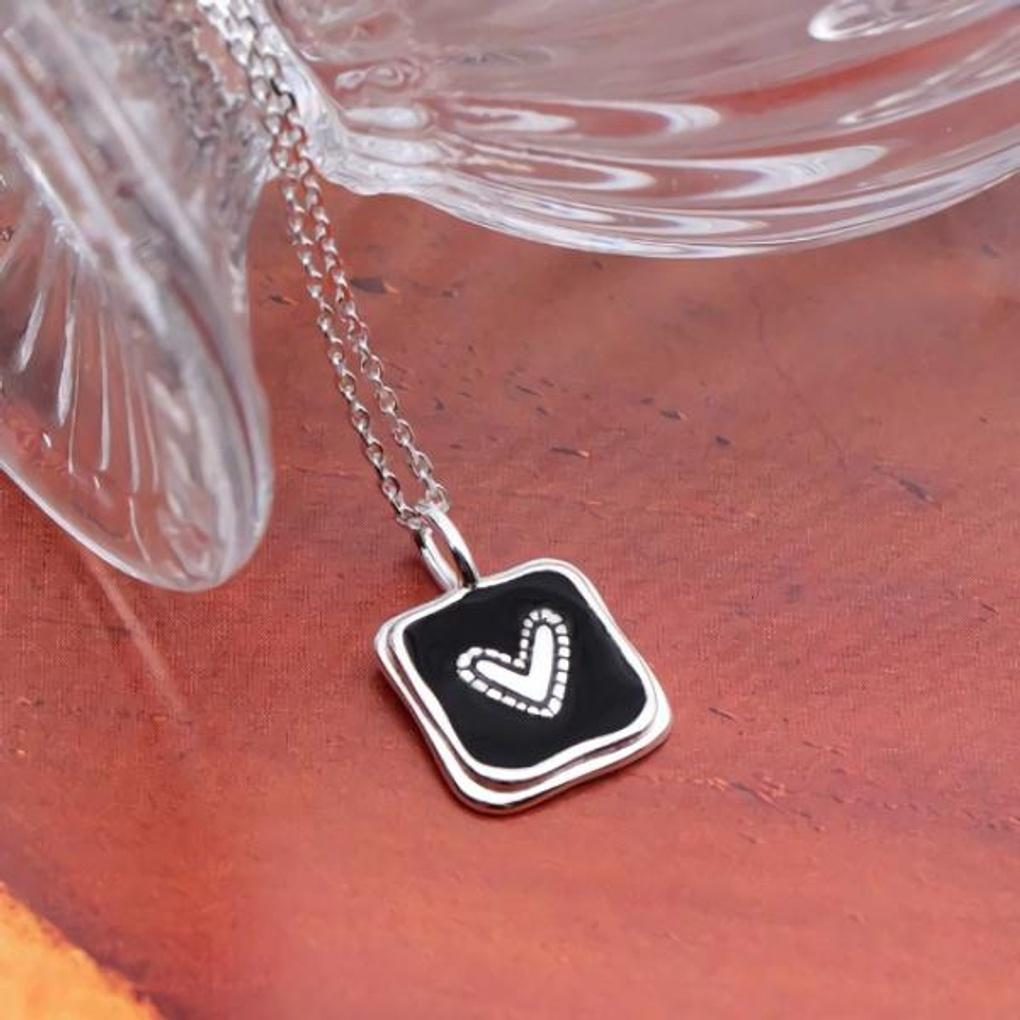 Women's Accessories Black Epoxy Square Heart Necklace