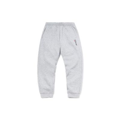 Partea de jos – Pantaloni de trening și colanți