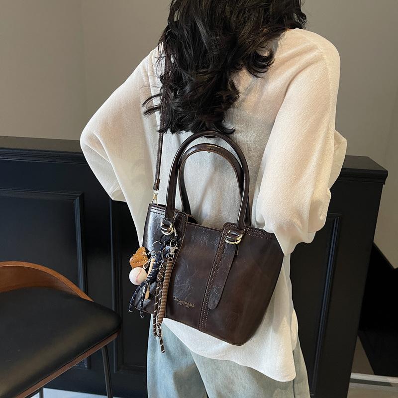 Tote bag large-capacity bag women's underarm bag contrasting colors 2025 new trendy fashion versatile commuter shoulder big bag women