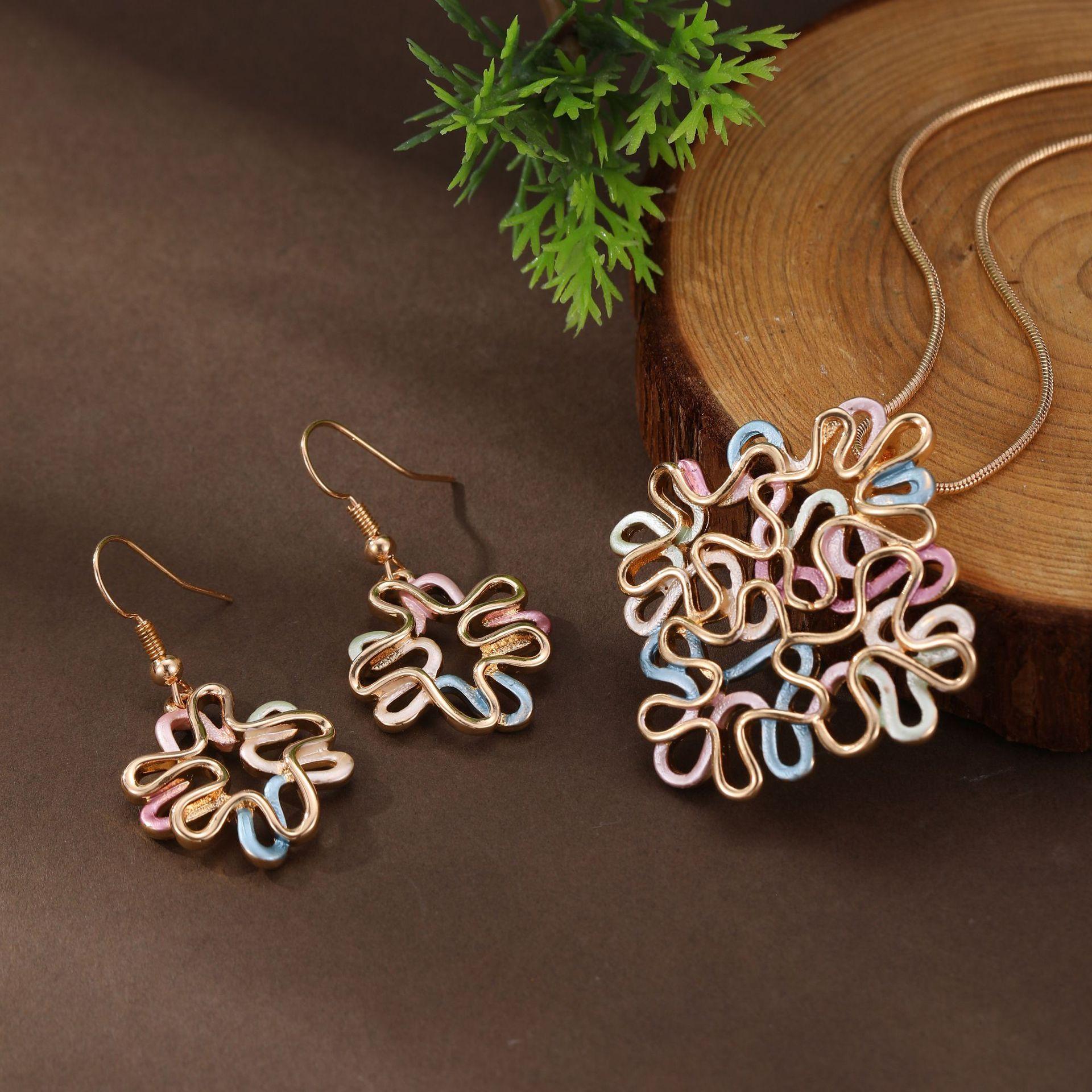 

Новый эмалированный геометрический набор подвесок-серег, женское высококлассное ожерелье с китайским узлом.