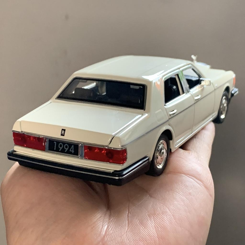 1:32 1994 Rolls Royce Silver Spur Limousine Alloy Metal Diecast Model Car Home Interior Decoration Ornaments Holiday Present Boy