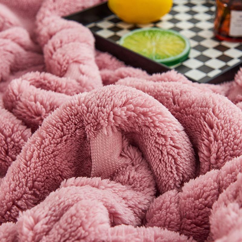 New Minimalist Hollow Jacquard Blanket Thickened Soft Warm Bed Blankets Quilt Multi Functional Sofa Blanket for Office Nap Time