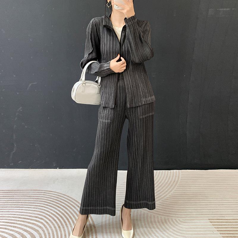 

Spring/Summer 2026 Pleated Denim-Look Suit: Versatile Cardigan Jacket + Casual Straight-Leg Pants Set One Size чёрный