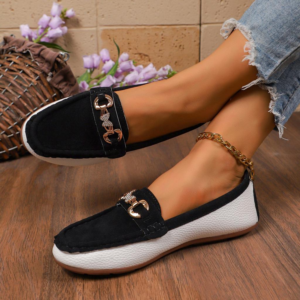 Flat-bottomed casual single shoes shallow-mouth Doudou shoes 22 new metal chain large-size mother shoes