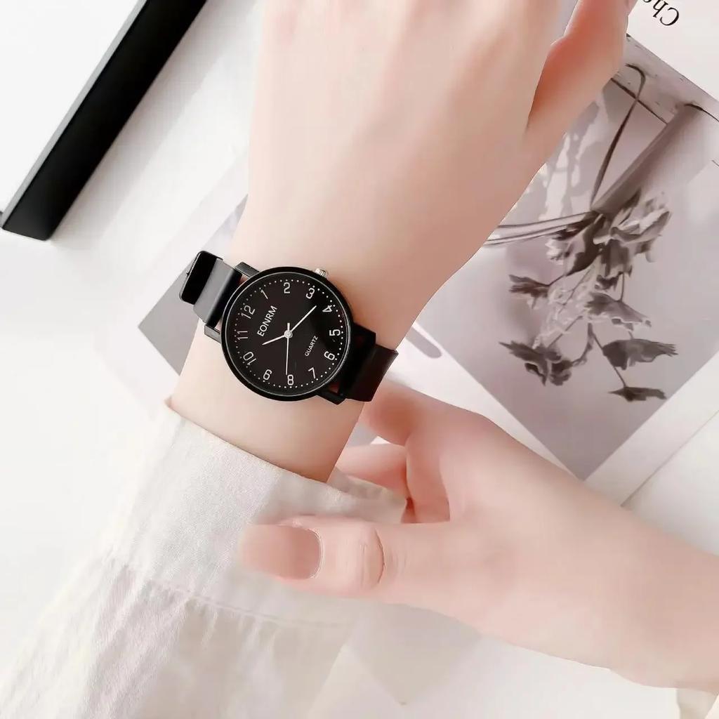 Simple Black White Quartz Watches for Woman Minimalist Design Silicone Strap Wristwatches Ladies Fashion Woman Watch Reloj Mujer