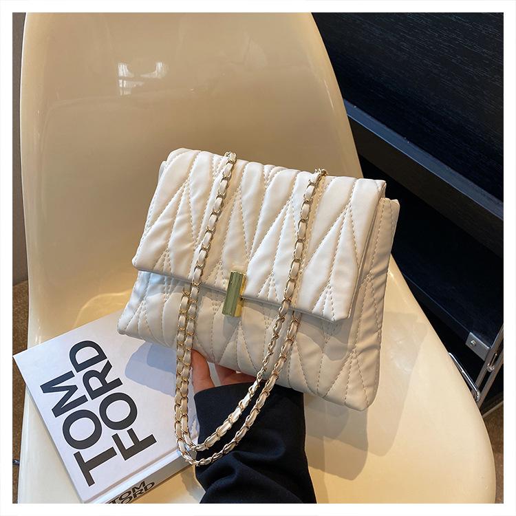 

Корейская версия фактурной сумки для женщин 2024 года, весна, новая сумка с цепочкой из бриллиантов, универсальная простая сумка через плечо под мышкой, сумка-мессенджер белый