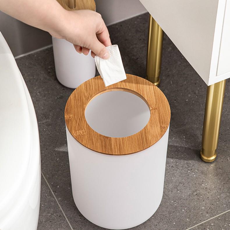 Six-Piece Bathroom Set: Washbasin, Trash Can, Soap Dish, Cleaning Tools.