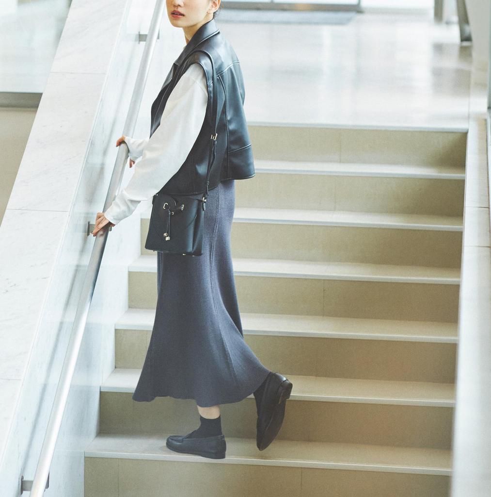 ROPE PICNIC Synthetic Leather Sleeveless Jacket GSV54000 Black Women's (01)