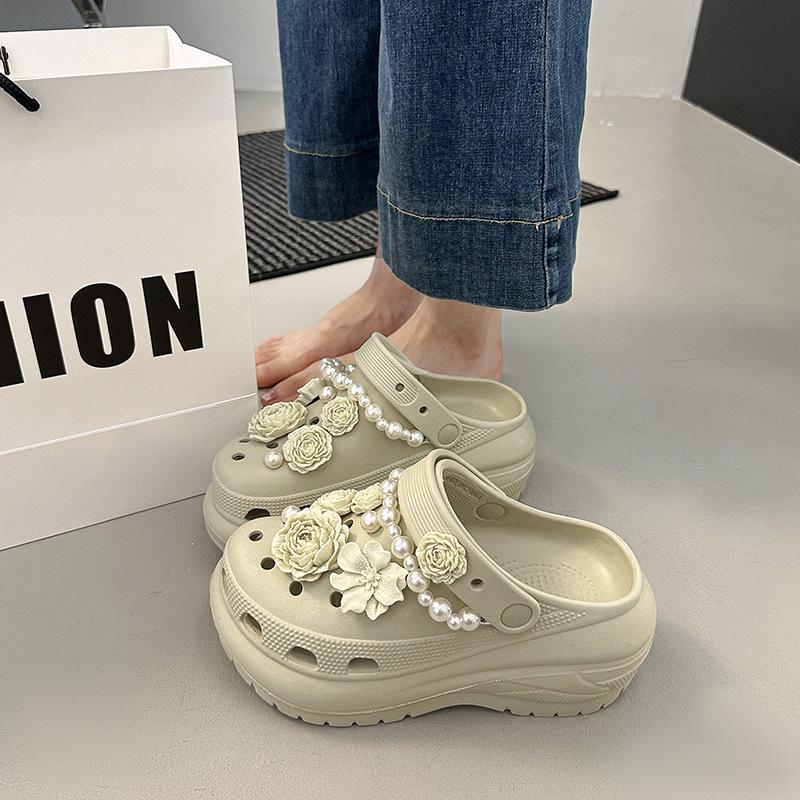 2025 Summer New High-value Flower Hole Shoes Wear Non-slip, Step On Shit Feeling Bag Head and Pedal Cool Slippers Women