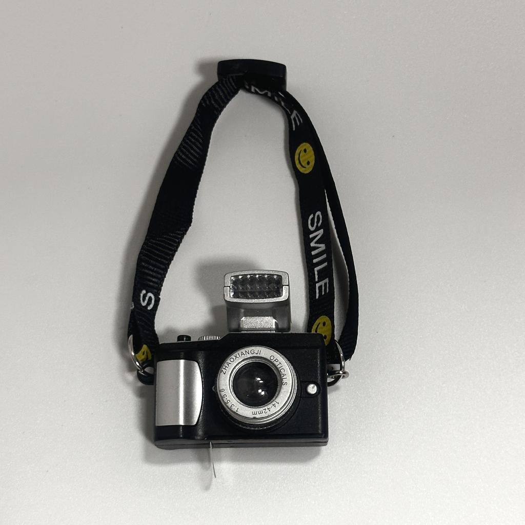 Χαριτωτή Μαύρη Γάτα Βελούδινη Κούκλα Μπρελόκ Κρεμαστό