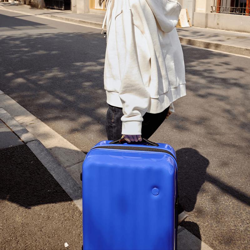 ITO Lightweight Hardside Carry-on Luggage with Universal Wheels